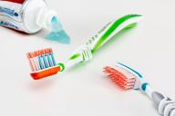Как правильно чистить зубы: подробная инструкция