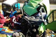 Микроавтобус столкнулся с трактором на трассе под Барановичами, пострадали три человека