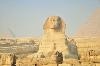 Ученые нашли в Египте разграбленные гробницы первых фараонов