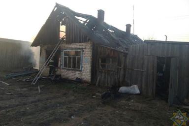 Сотрудник МЧС спас пять человек из горящего дома в Сенненском районе