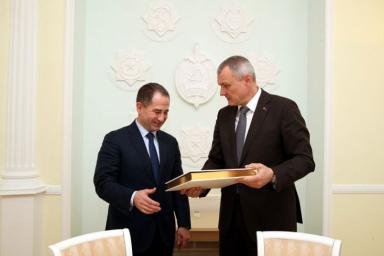 Игорь Шуневич встретился с российским послом Михаилом Бабичем