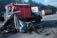 Фура врезалась в автомобиль дорожников в Барановичском районе: два человека пострадали