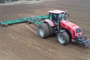 Лукашенко планирует испытать на своем участке гибридный трактор от МТЗ
