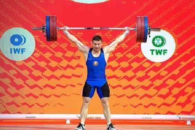 Белорус завоевал серебро на ЧЕ по тяжелой атлетике