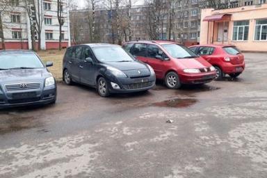 В Полоцке за ночь сняли номера с пяти автомобилей