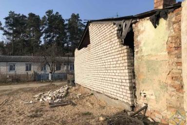 Фронтон жилого дома обрушился в Смолевичском районе