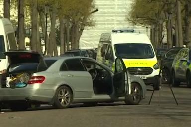 В Лондоне неизвестный протаранил автомобиль посольства Украины