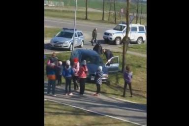 Погоня в Иваново: BMW пытался проехать через детскую площадку