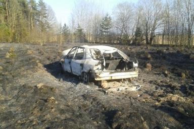 Под Пуховичами водитель сбил женщину, сжег авто и попал за решетку