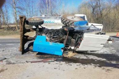 В Костюковичском районе трактор попал в аварию, буксируя грузовик