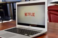 Netflix тестирует кнопку рандомного эпизода