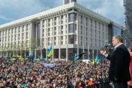 Порошенко обнародовал компромат на жену Зеленского в «день тишины»