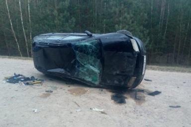 В Лидском районе несколько раз перевернулась Skoda: пассажирка погибла