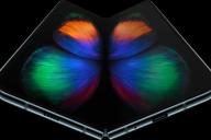  Samsung отложила запуск гибкого смартфона Galaxy Fold