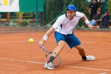 Теннис. Белорус Игнатик сразился с чехом в Наньчане