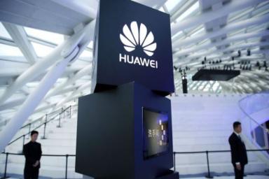 Huawei P30 Pro отправляют данные пользователей на серверы в КНР