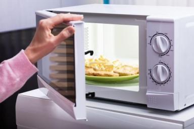 Микроволновая печь: несколько секретов домохозяйкам