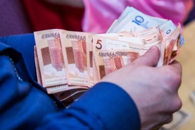 Пенсии в Беларуси упали 