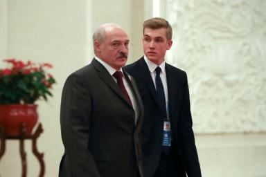 Подросший сын Лукашенко очаровал своей красотой Instagram. Его сравнивают с принцем Уильямом
