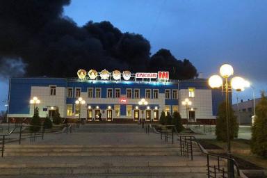 Срочно! В России горит ракетный завод: рухнула крыша 