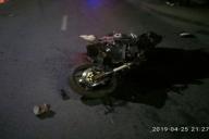 Машина столкнулась с мотоциклом в Пинске: двое в реанимации