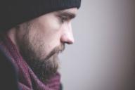 Ученые признали мужскую бороду грязнее шерсти собак