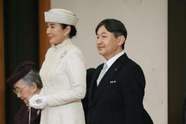 Новому императору Японии вручили символы полномочий