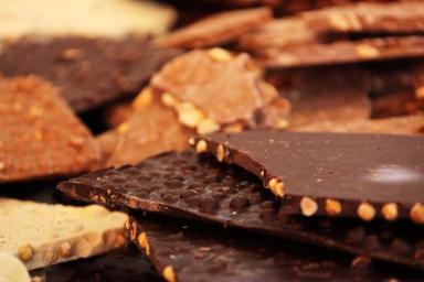 Учёные рекомендуют каждый день есть чёрный шоколад