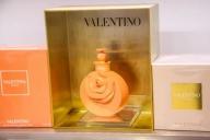 Красиво жить не запретишь: в Минске девушка похитила два флакона брендовой туалетной воды за 450 рублей