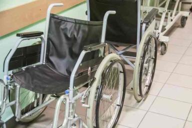В областных роддомах появятся гинекологические кресла для женщин с инвалидностью