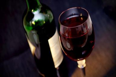 Всего один бокал вина может спасти от депрессии