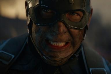 Сценаристы «Мстителей» объяснили появление шуток про ягодицы Капитана Америки