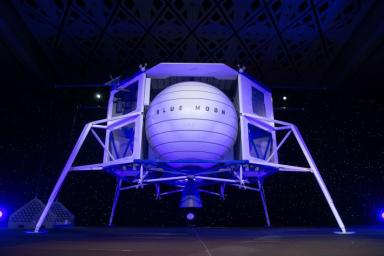 Джефф Безос представил прототип аппарата, который сможет осуществлять доставку на Луну
