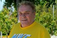 Был самым смешным: умер легендарный комик и актер