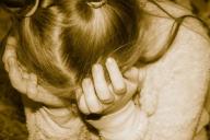 Деньги и пять бутылок коньяка: В Лиде восьмиклассницы обокрали квартиру своей подруги