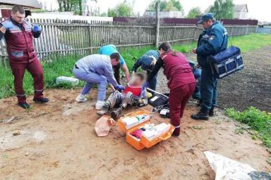 В Могилевском районе мужчина красил колодец и потерял сознание