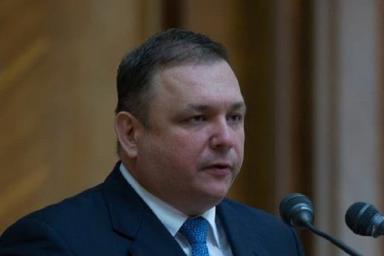 Уволенный глава Конституционного суда Украины обвинил Порошенко в перевороте