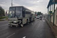Автобус врезался в несколько машин на выезде из Минска