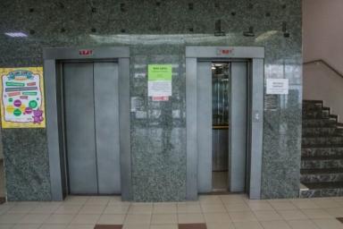 В Могилеве коммунальники завысили стоимость замены лифтов на 180 тысяч долларов. Разбирается КГК