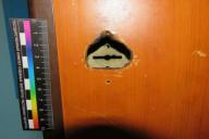 Разобрался с соперником: в Молодечно мужчина поджег двери соседа из ревности