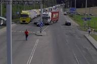 На границе ЕС и Беларуси образовались огромные очереди