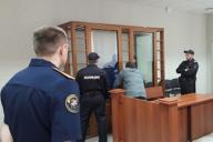 Дачные страсти: маньяк в чулке насиловал старушек на огородах