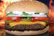 Диетологи рассказали, какие продукты нужно исключить для успешного похудения