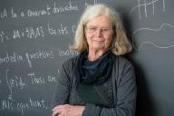 Наконец-то женщина. Награду в области математики впервые вручили представительнице прекрасного пола