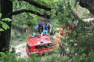 В Италии автобус с туристами упал в овраг: могли пострадать россияне 