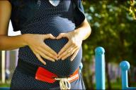 Ученые назвали самые вредные продукты для беременных