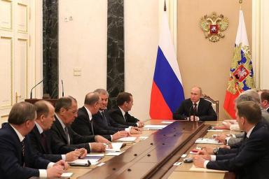 Опрос: рейтинг доверия Путина установил антирекорд