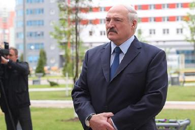 Лукашенко рассказал о дорогом подарке от Китая 
