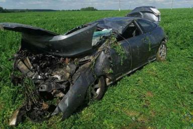 Под Шкловом Peugeot вылетел в кювет и несколько раз перевернулся: водитель умер в больнице