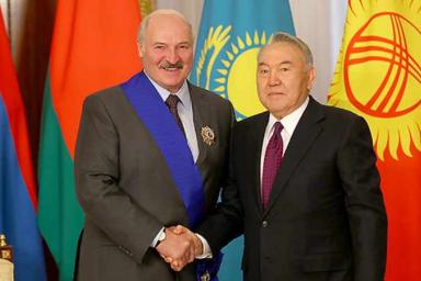 Лукашенко наградили орденом имени Назарбаева